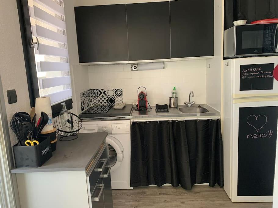 Appartement Avec Vue Sur Le Port Лёкат Экстерьер фото
